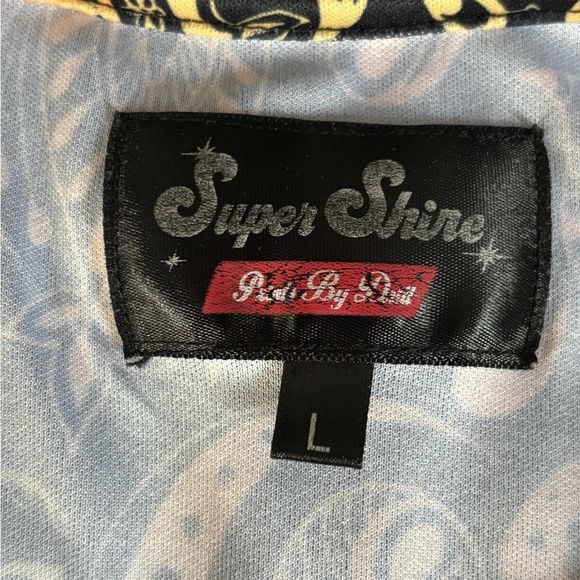 Paisley Patterned Men's Tee in Black and Orange - Picture 6 of 9